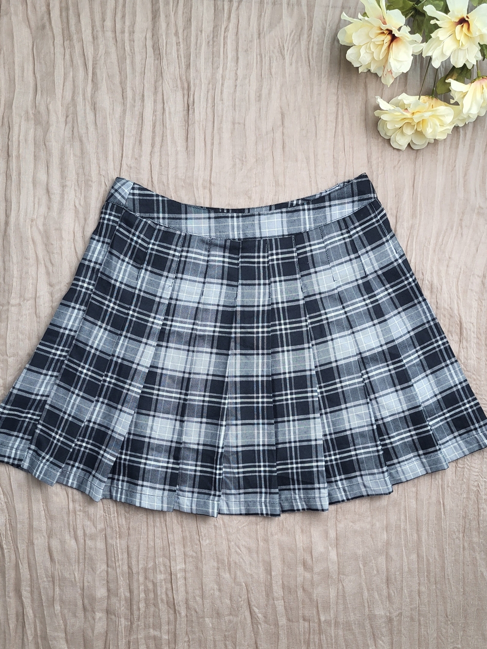 Forever 21 Black and White Plaid Pleated Skater Skirt, Size S